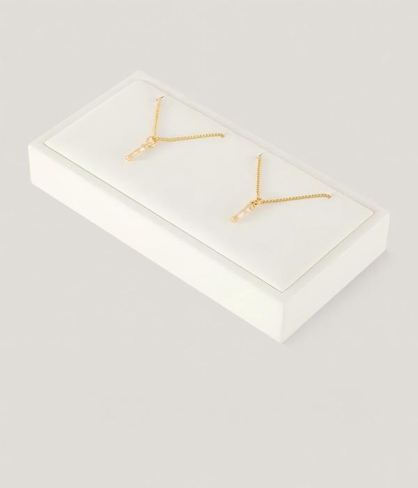 2-pendant stand, in-store jewelry display