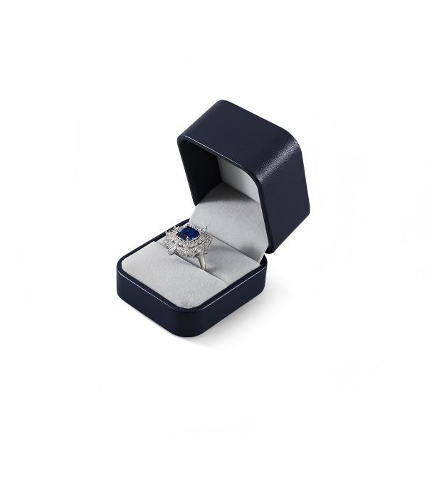 Jewelry packaging ring box